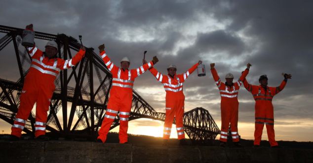 Mandatory Credit : Gordon Jack/Scotimage.com Forth Rail Bridge - Weekend Feature on the finishing of the painting of the Forth Rail Bridge.